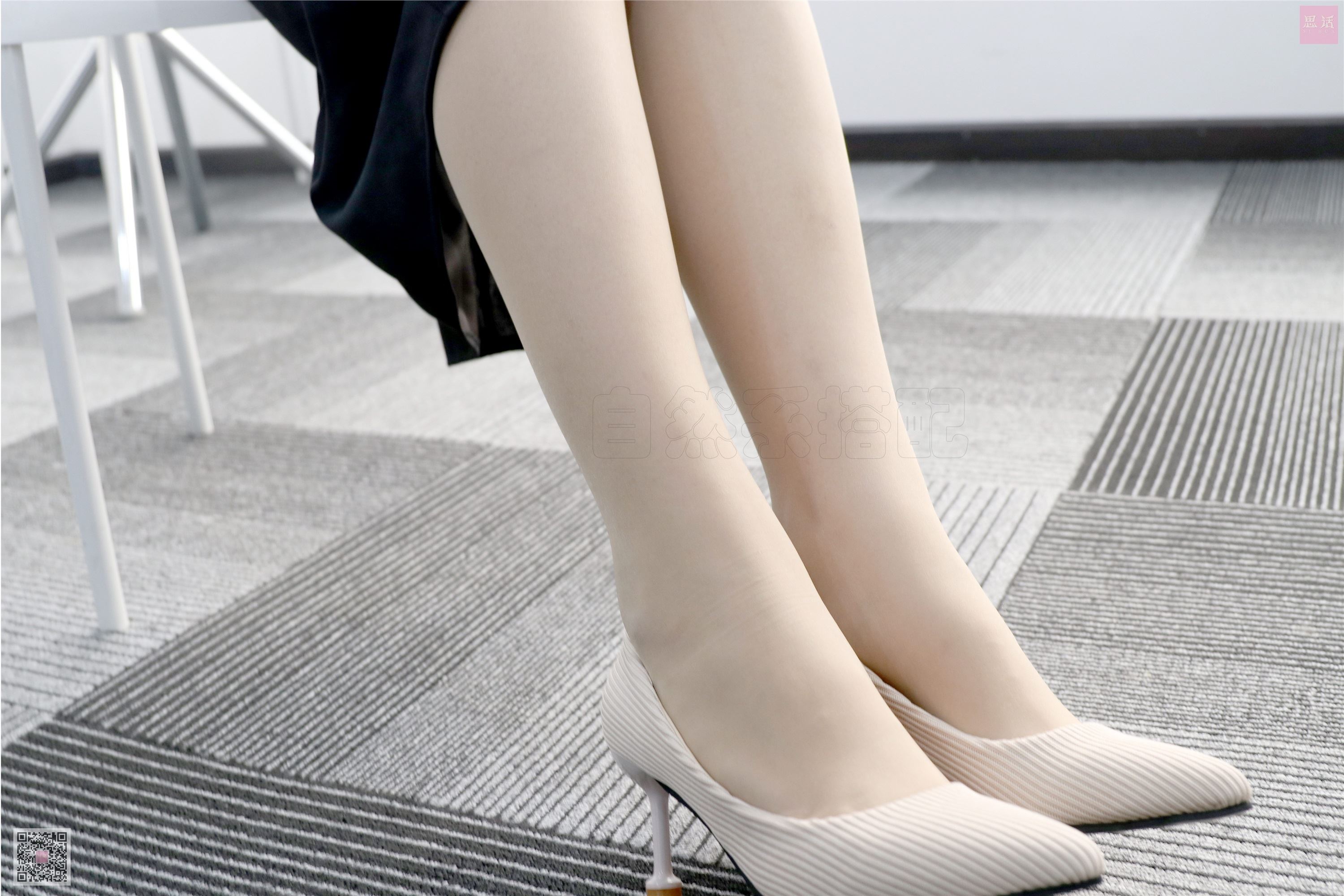 SiHua思话  SH023 子琦 办人室里折腾的一天